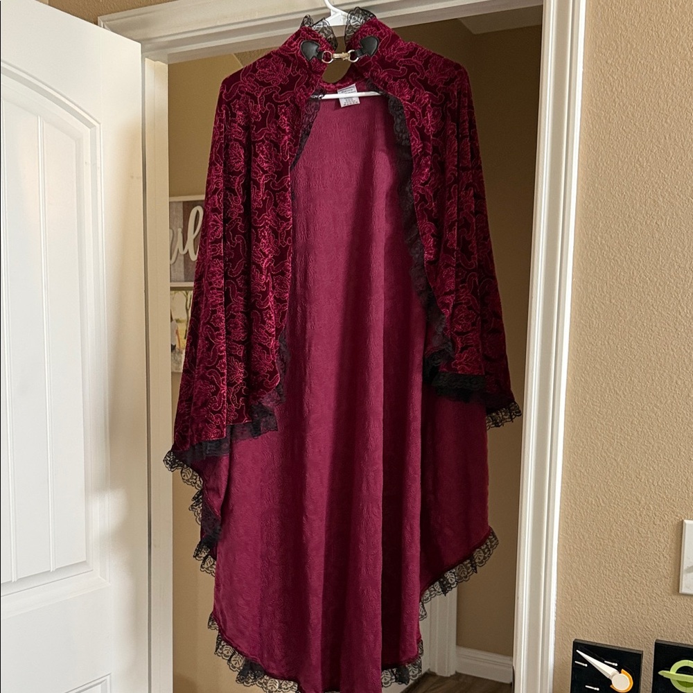 Spirit Burgundy Cape with Black Lace